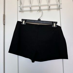 Abercrombie & Fitch Black Mid rise Tailored Women's Shorts
